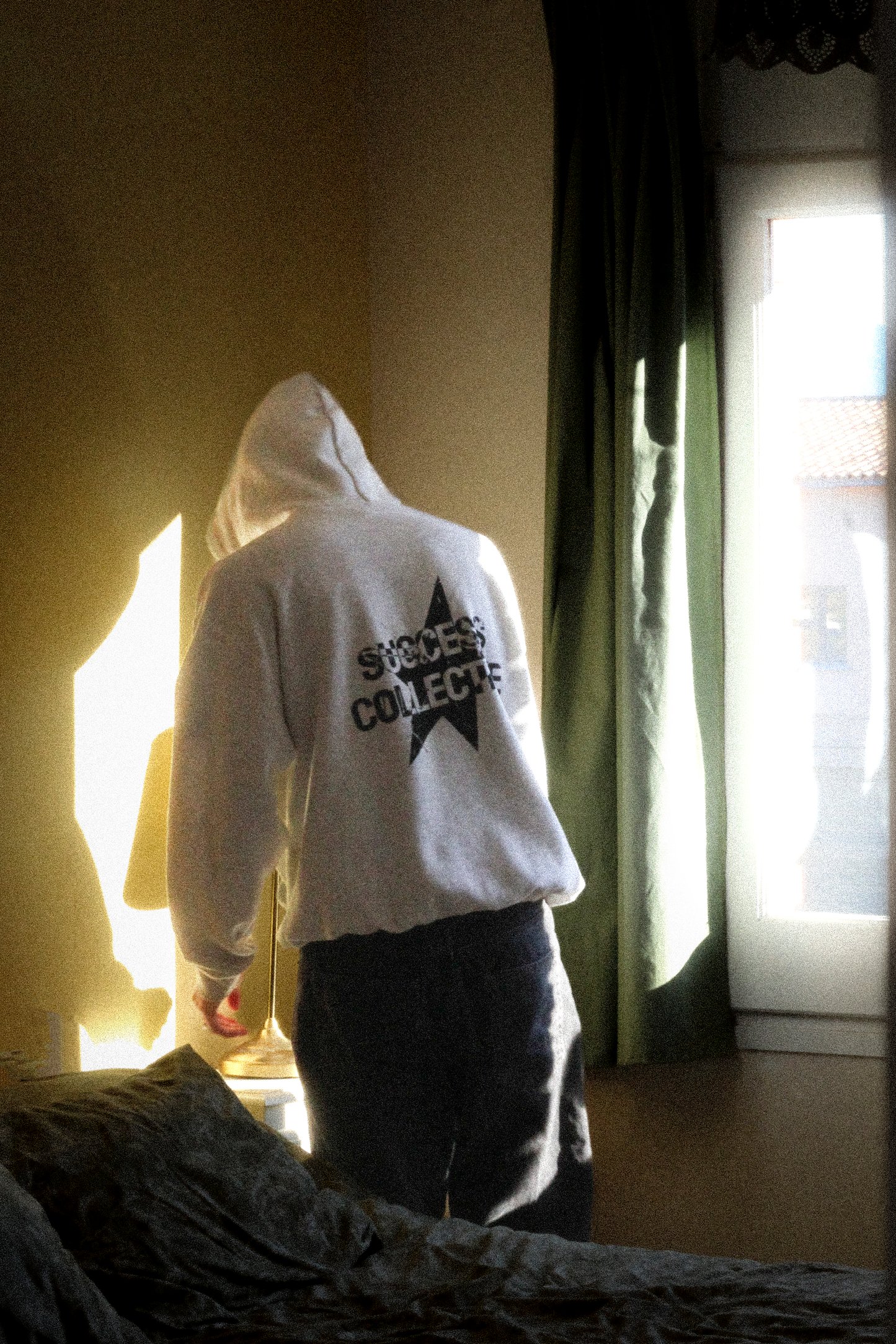 BROKEN SPARK HOODIE